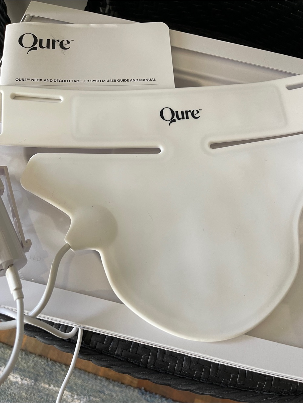 Qure Neck & Décolletage LED Light Therapy Device